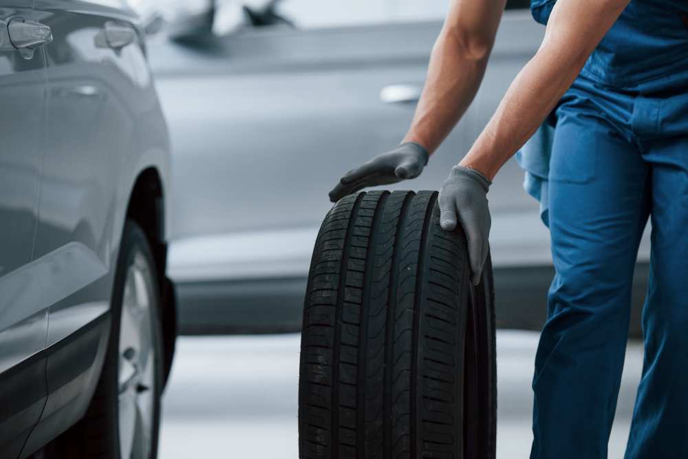 Pneu 185/65 R15: Desempenho e Qualidade para Sedans 4 marcas de pneu para carro
