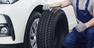 Pneu 185/65 R15: Desempenho e Qualidade para Sedans 4 troca de pneus
